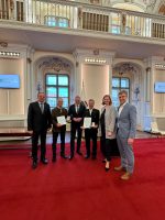 Landesauszeichnung für zwei Mitarbeiter der  Planai-Hochwurzen-Bahnen GmbH