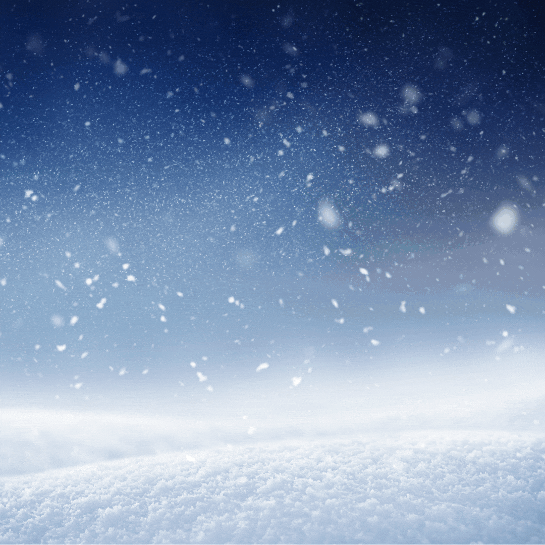 Schrift und Zeitschrift vor Schneehintergrund mit Himmel