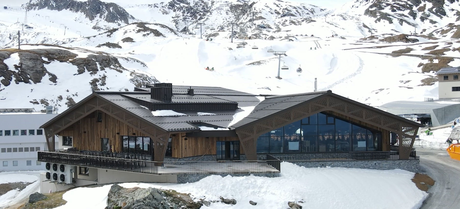 Außenaufnahme Restaurant Gletschermühle im Winter